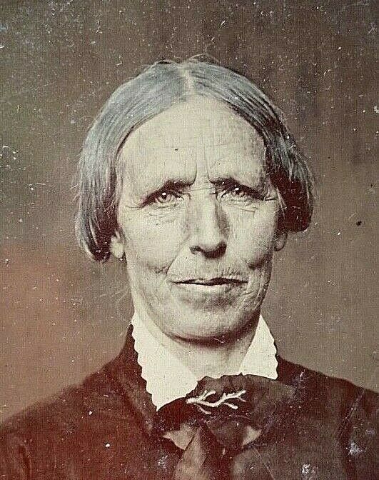 Civil War Era Older Women With Great Face Lines - Tintype 1/6 Plate