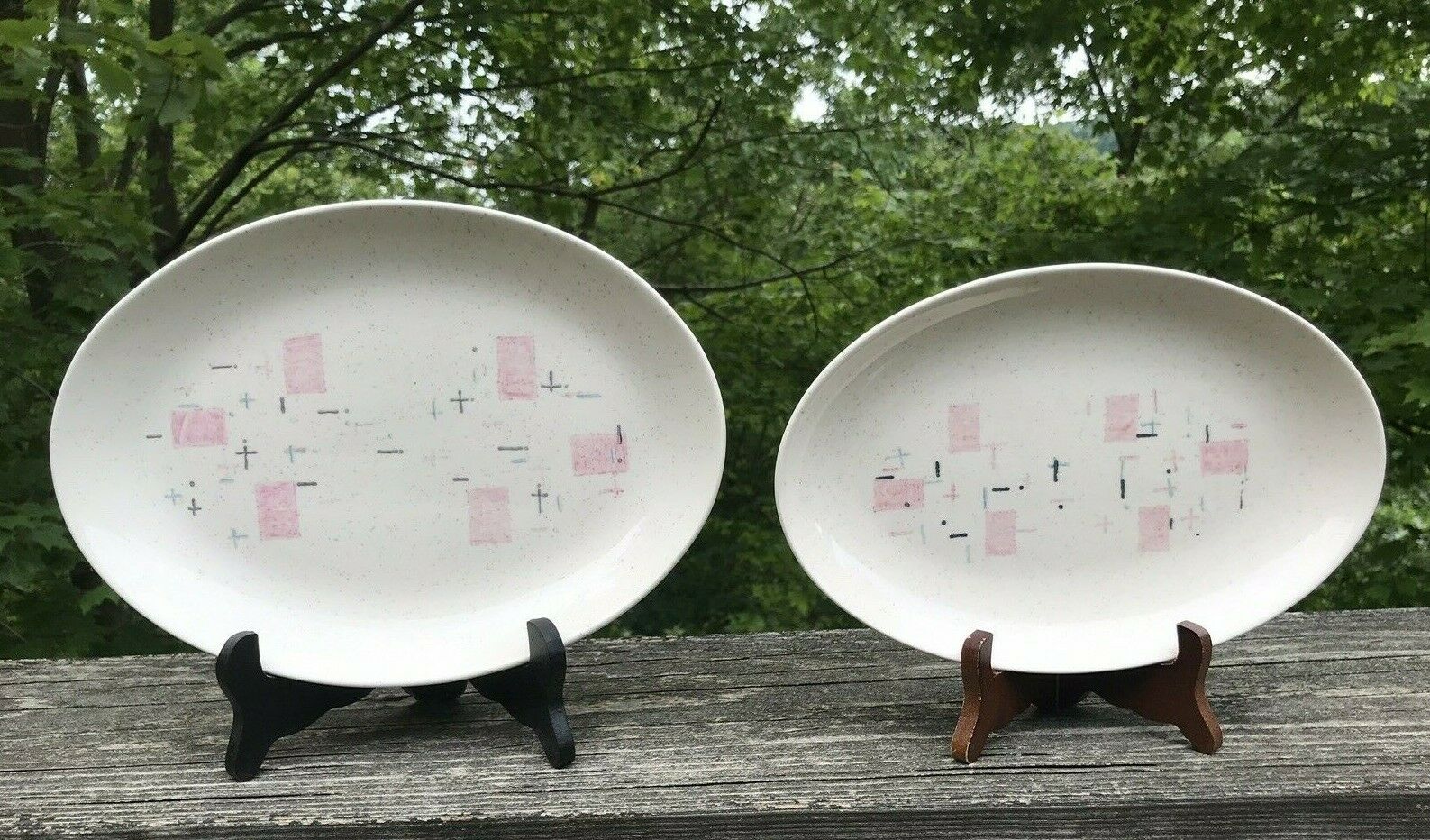 Lot 2 Mcm Vernon Ware Metlox Tickled Pink Oval Serving Platters 11x8 And 9.5x6.5