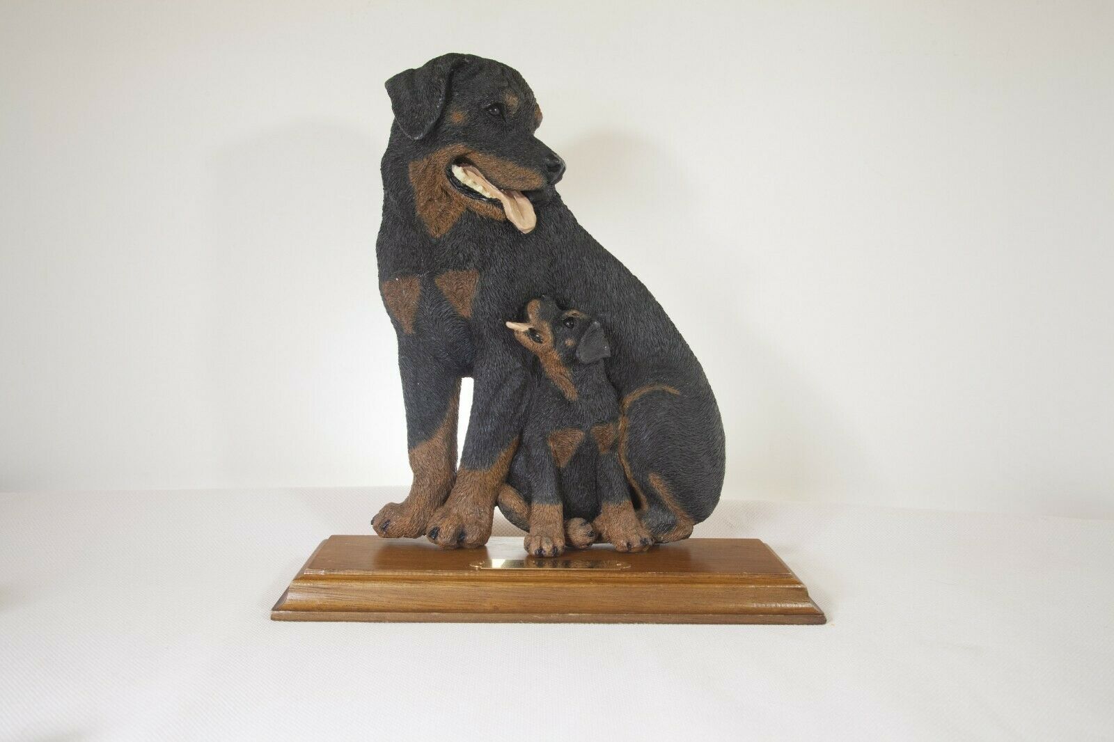 Rottweiler Female Mother And Puppy - Figi Graphics Sculpture On Base Vintage