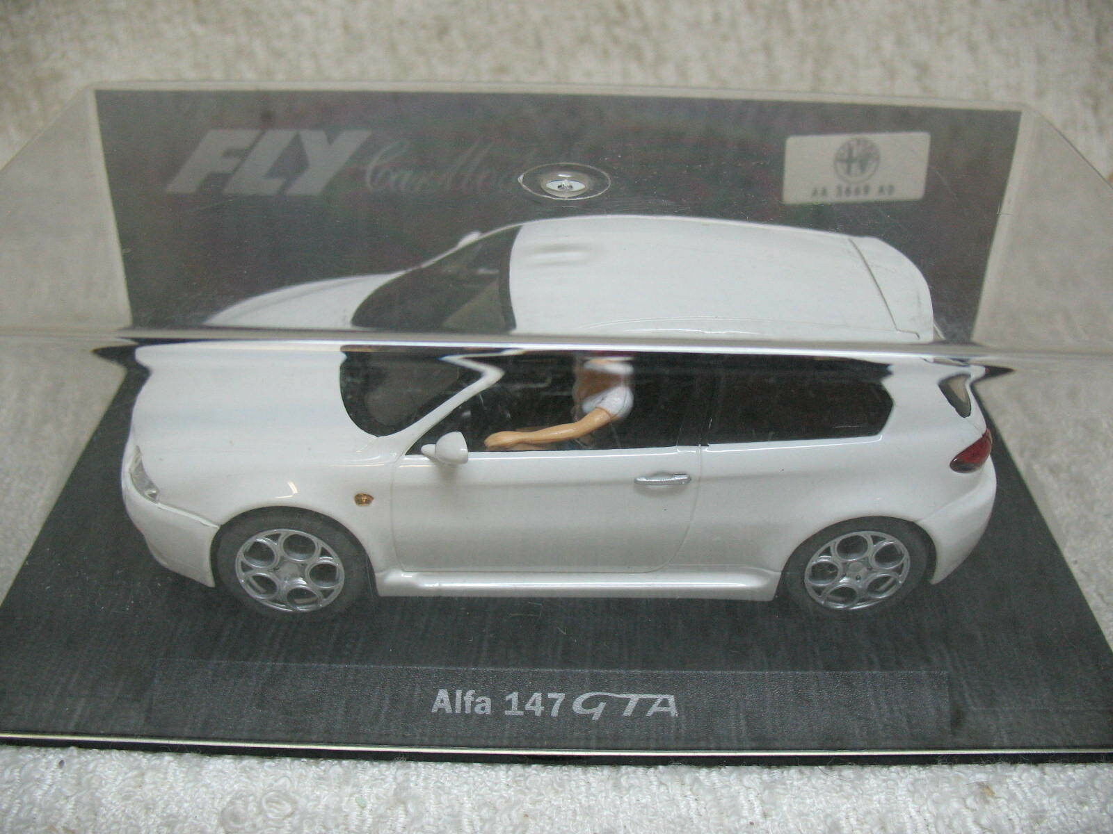 1/32 SCALE FLY 2005 ALFA 147 GTA SPORTS CAR #88105 WHITE SLOT CAR-MIB