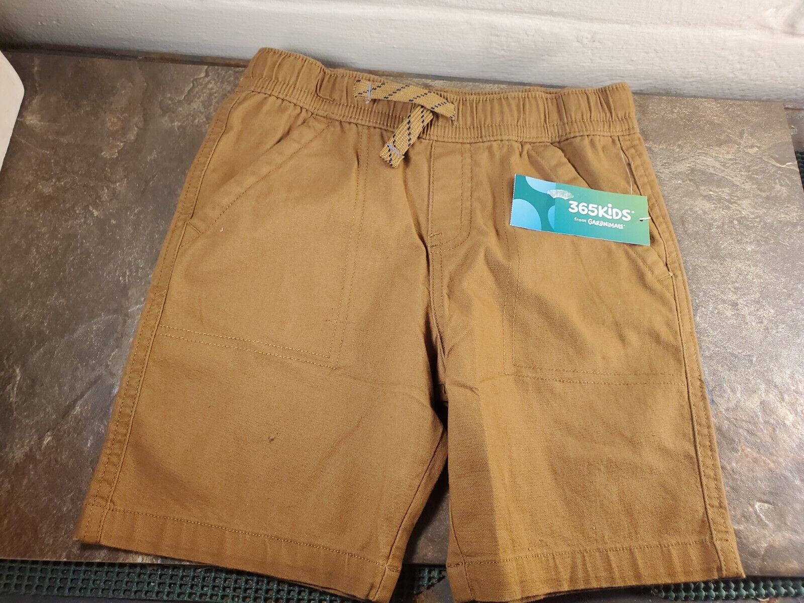 Brand New -kids 365 Garanimals - Boys Size 5 - Solid Stretch Shorts - New W/tags